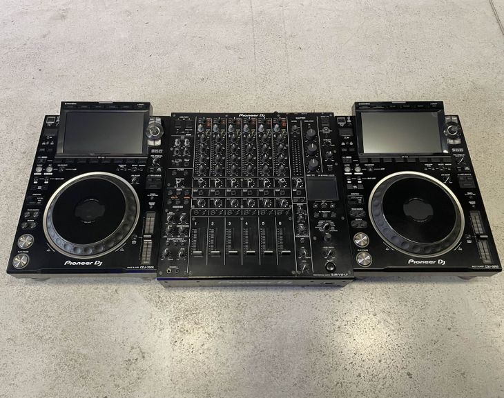 2x CDJ-3000 + DJM-V10 LF - Imagen por defecto