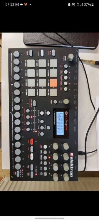 Elektron Analog Rytm MK1 Synthesizer Drum Computer - Imagen por defecto