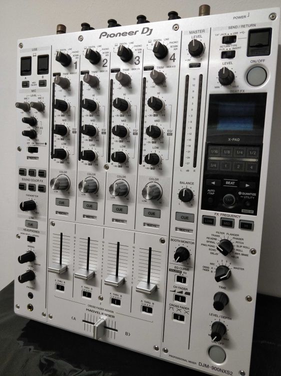 Pioneer DJ DJM 900 Nexus 2 - Imagen4