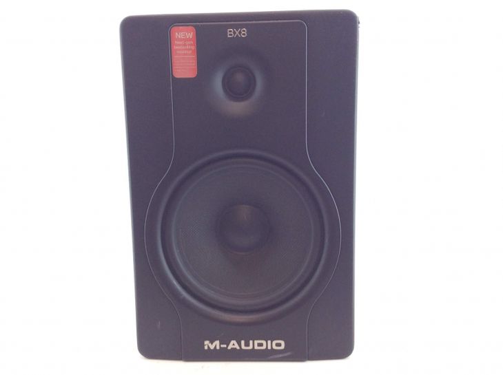 M-Audio BX8 - Hauptbild der Anzeige