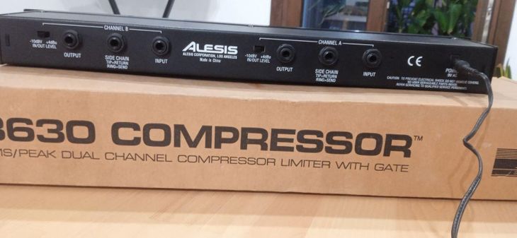 Alesis 3630 Compressor with orig. box+power+manual - Image4