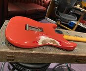 Guitare vintage Fender Stratocaster Fiesta rouge 1961
 - Image