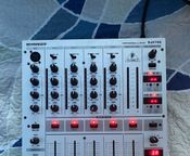 Behringer DJX700
 - Immagine