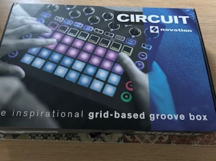 NOVATION CIRCUIT - Imagen por defecto