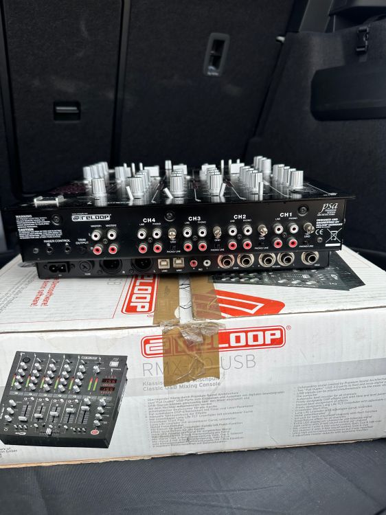 Mesa de mezclas Reloop RMX-40 USB – 4 canales - Image4