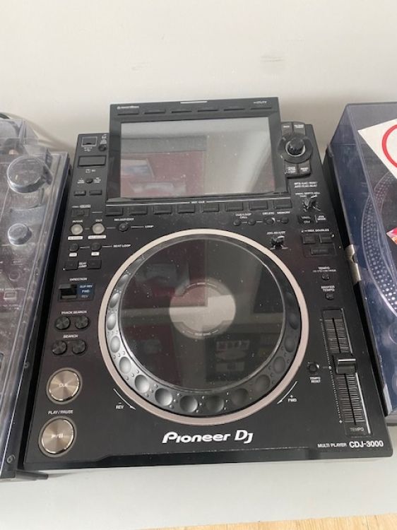 CDJ3000 & Pioneer DJM NXS2 mixer - Immagine4