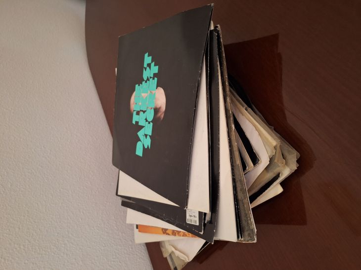 LOTE DE 34 VINILOS DE TECHNO - Immagine2