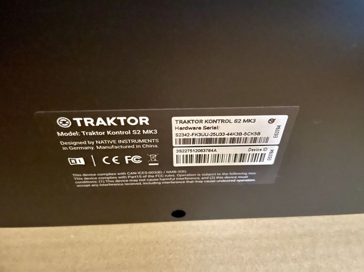 TRAKTOR KONTROL S2 MK3 - Imagen2