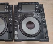 2x Pioneer DJ CDJ-2000 Nexus
 - Image