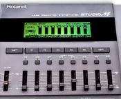 SYSTÈME DE PRODUCTION DE MUSIQUE POUR STUDIO ROLAND MV30
 - Image