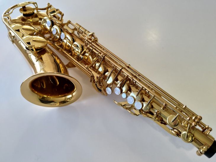 Saxofón Alto Yamaha YAS-275 - Imagen por defecto