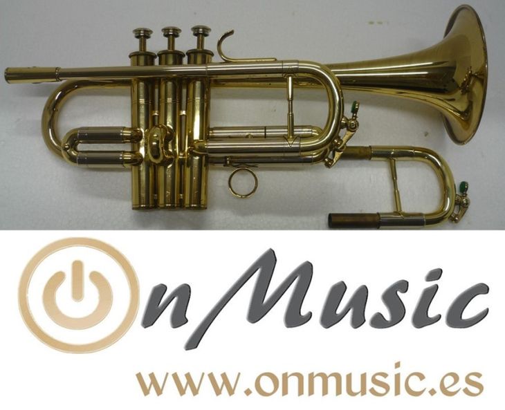 Trompeta Mib/Re Selmer cobre similar al que tocaba - Imagen por defecto