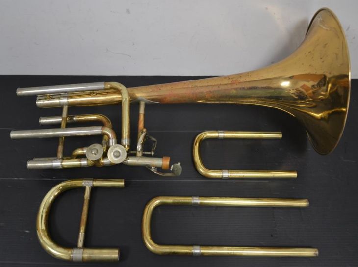 Trombon Bajo Bach Stradivarius 50BLG - Imagen4
