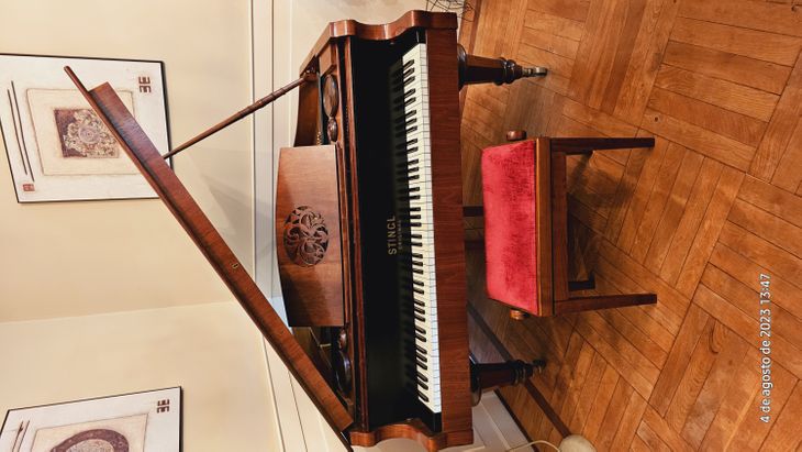 Piano Colín marca Stingl-Original - Imagen por defecto