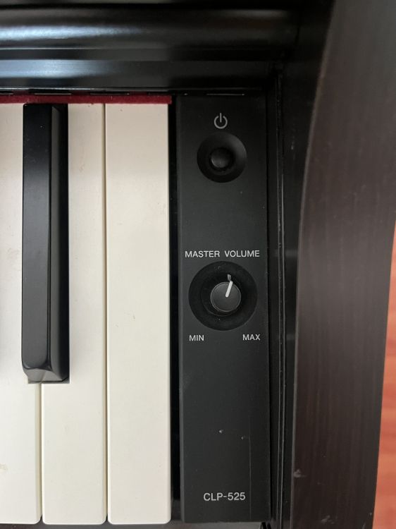 Piano de pared eléctrico YAMAHA Clavinova CLP-525 - Immagine4