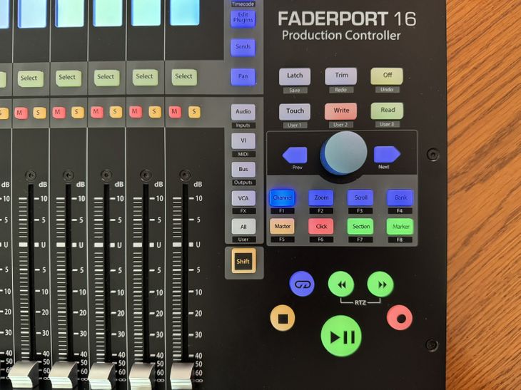 Vente d'une Presonus Faderport 16 - Imagen4