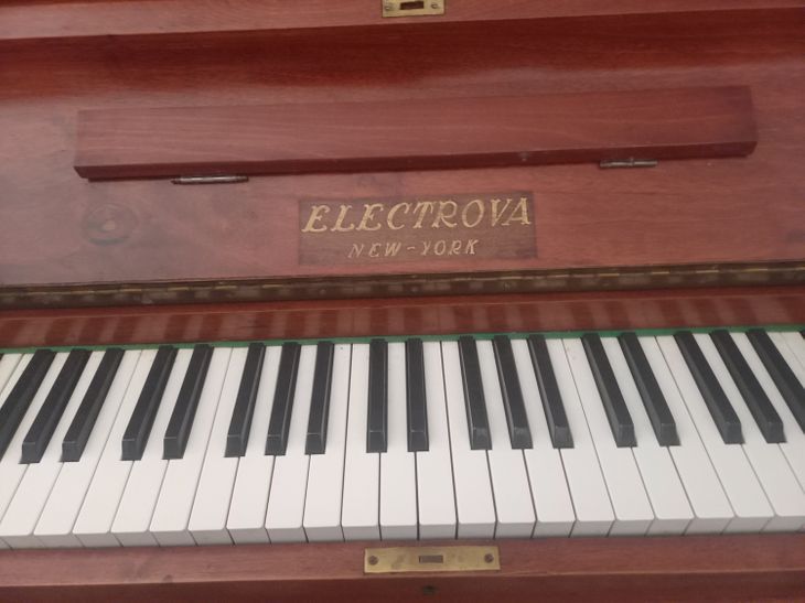 piano Electrova New york 1871 - Imagen2