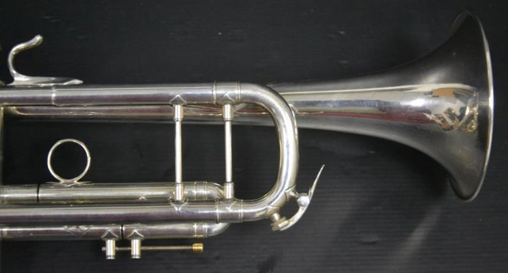 Trompeta Bach Stradivarius pabellón 43* Corp - Immagine6