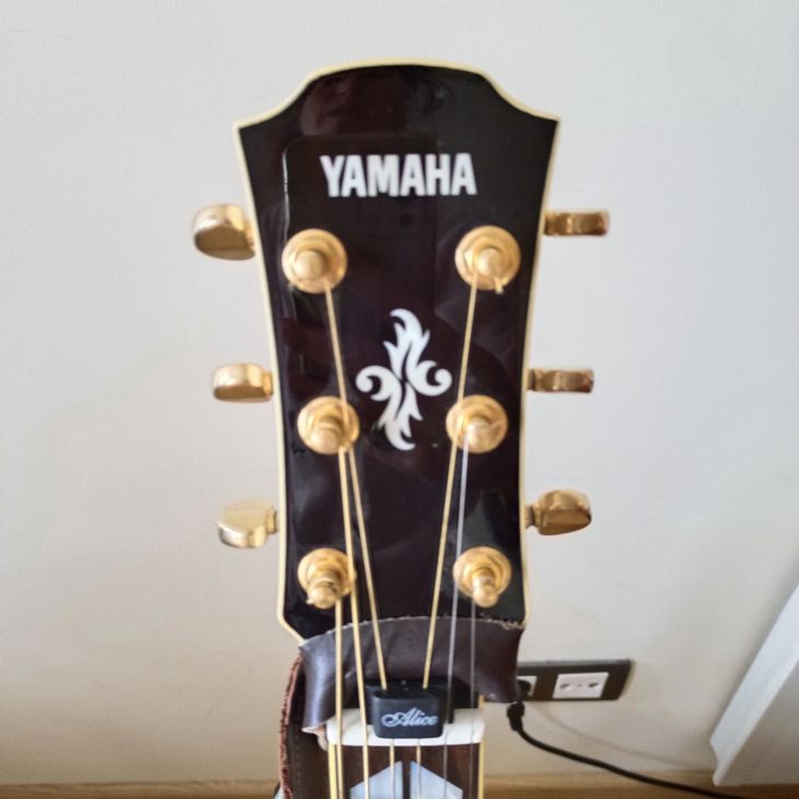 guitarra acústica Yamaha APX 1000PW - Image6