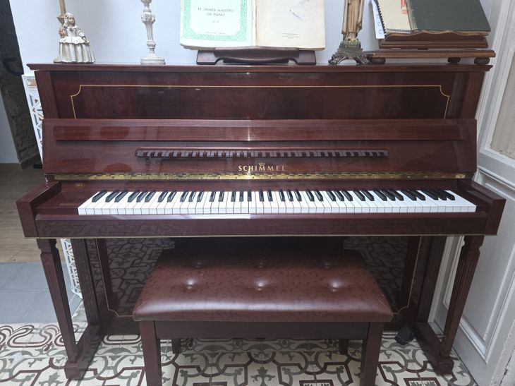 Vendo piano vertical caoba con tratamiento antipol - Image4