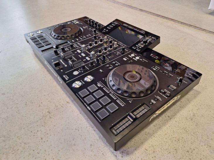 Pioneer DJ XDJ-RX2 + Magma Bag - Imagen2
