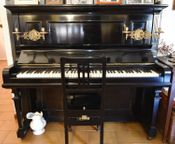 Stenway & Sons New York wall piano
 - Image