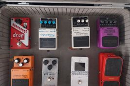 Vendo conjunto de 8 pedales efectos guitarra - Imagen