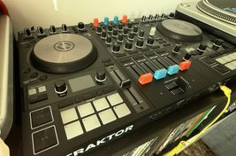 Traktor kontrol s4 mk3 - Imagen