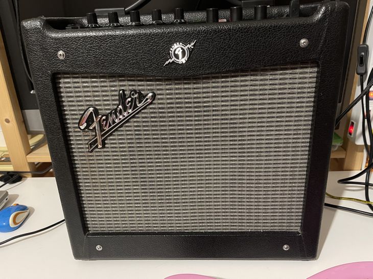 FENDER Mustang I V2 Amplificatore Combo Chitarra - Imagen2