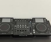 2x Pioneer DJ XDJ-1000 MK2 + Pioneer DJ DJM-750MK2
 - Bild