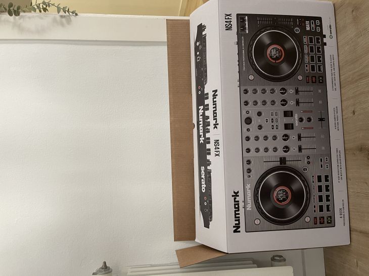 Numark NS4FX - Imagen por defecto
