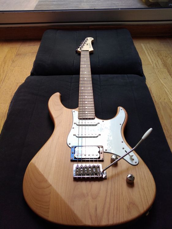 Stratocaster Yamaha Pacifica 112V - Immagine4