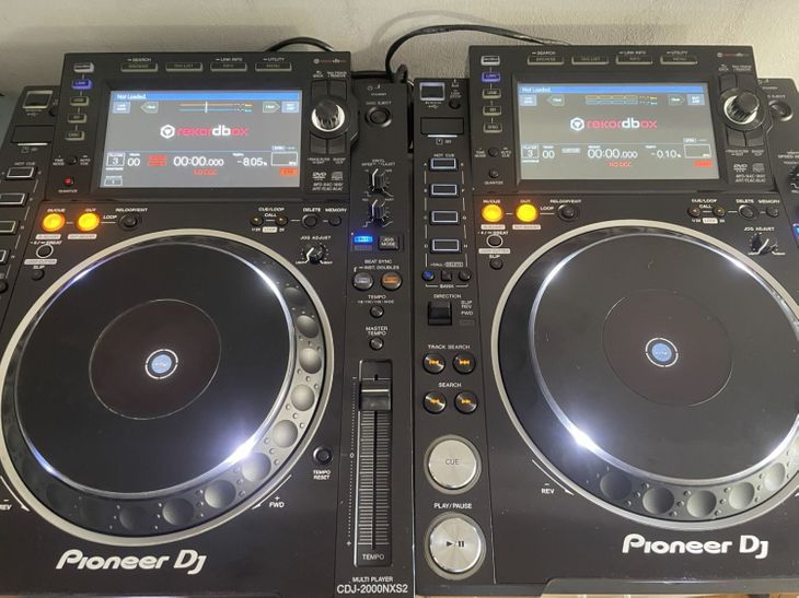 a pair of pioneer cdj 2000 nxs2 - Bild5