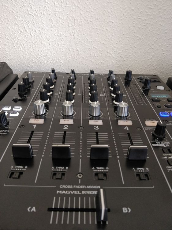 Pioneer DJ DJM-750 MK2 - Imagen6