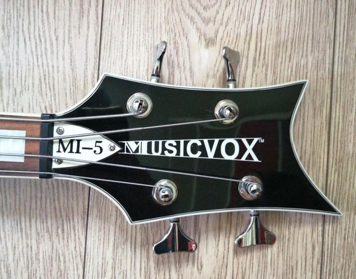 Bajo Music Vox MI-5 - Imagen2
