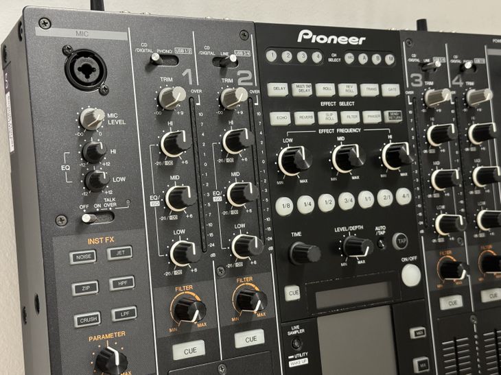 Pioneer DJM 2000 - Bild3