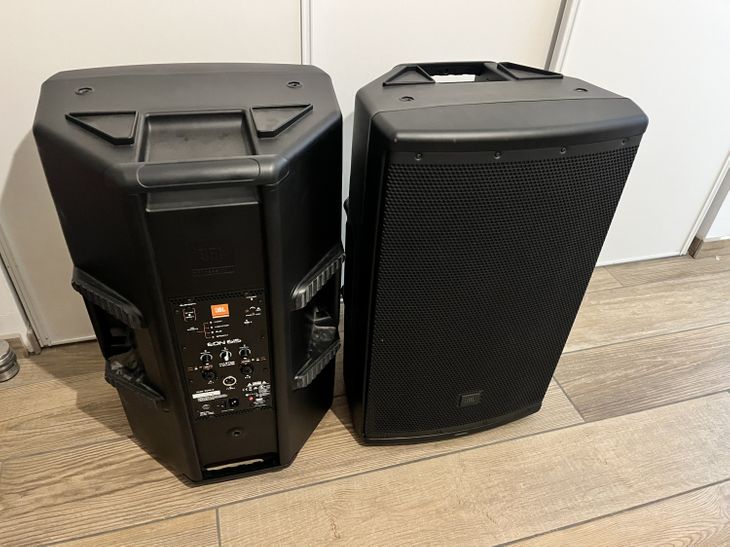 Enceinte JBL EON 615 - Imagen por defecto