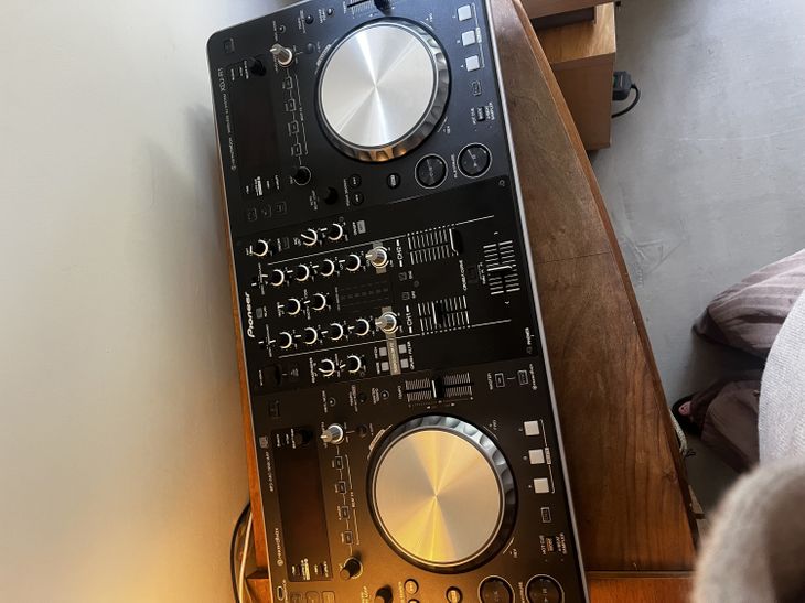 Contrôleur Pioneer XDJ R1 - Imagen6