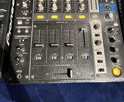 Table de mixage DJM 750K
 - Image