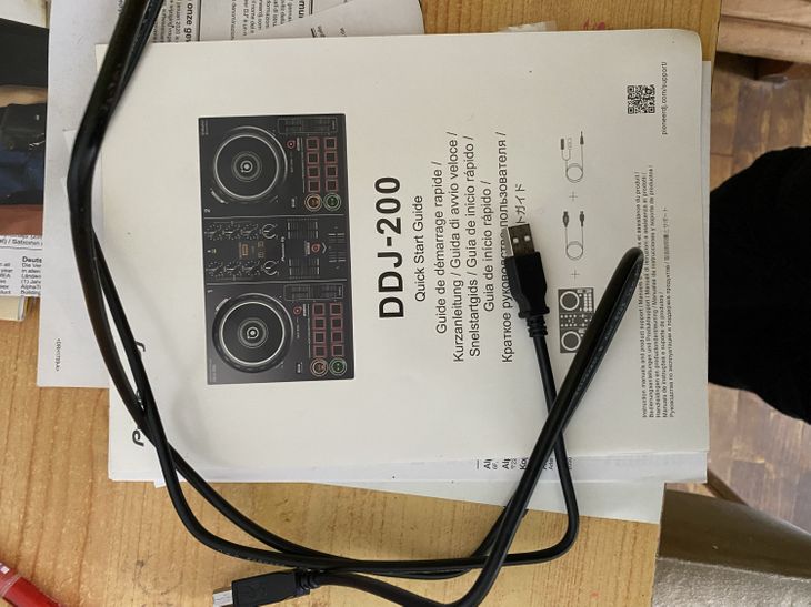Controleurs DJ DDJ 200 avec Casque et câbles - Immagine6