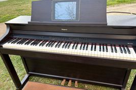 Piano Digital de mueble Roland Hpi-7f - Imagen