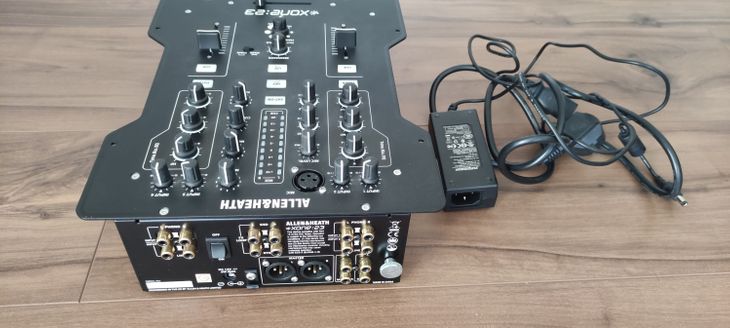 Allen & Heath 23 Mixer - Imagen por defecto