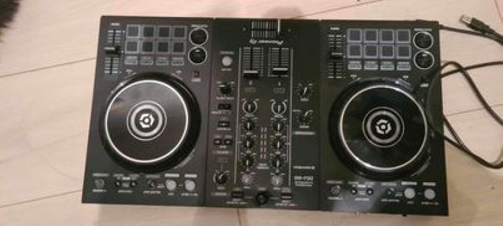 Platine DDJ 400 - Imagen por defecto