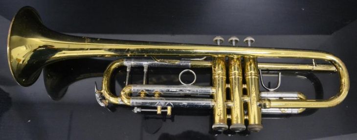 Trompeta Bach Stradivarius 38 Corporation Lacada - Imagen2