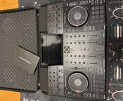 DENON DJ PRIME 4+ AND CARRYING CASE
 - Image