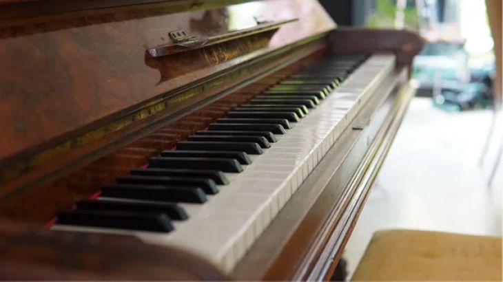 Precioso piano vertical original antiguo - Bild3