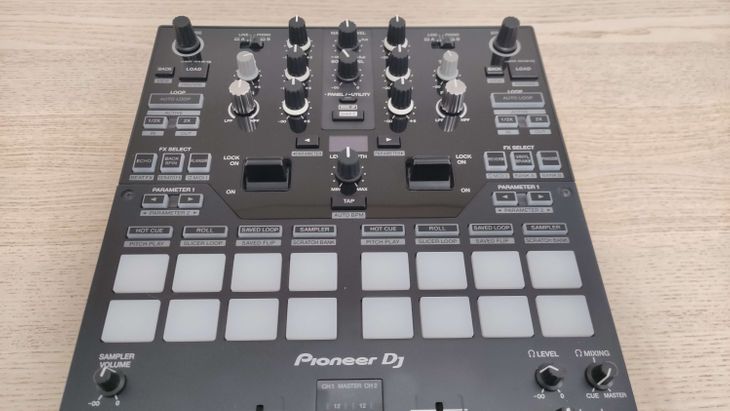 Pioneer DJ DJM-S7 - Imagen3