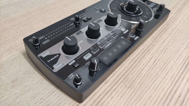 Pioneer RMX-1000 con decksaver - Image2