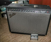Fender Frontman 212R

 - Imagen