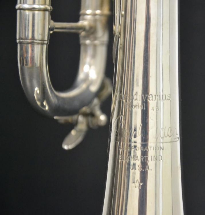 Trompeta Bach Stradivarius pabellón 43* Corp - Bild4